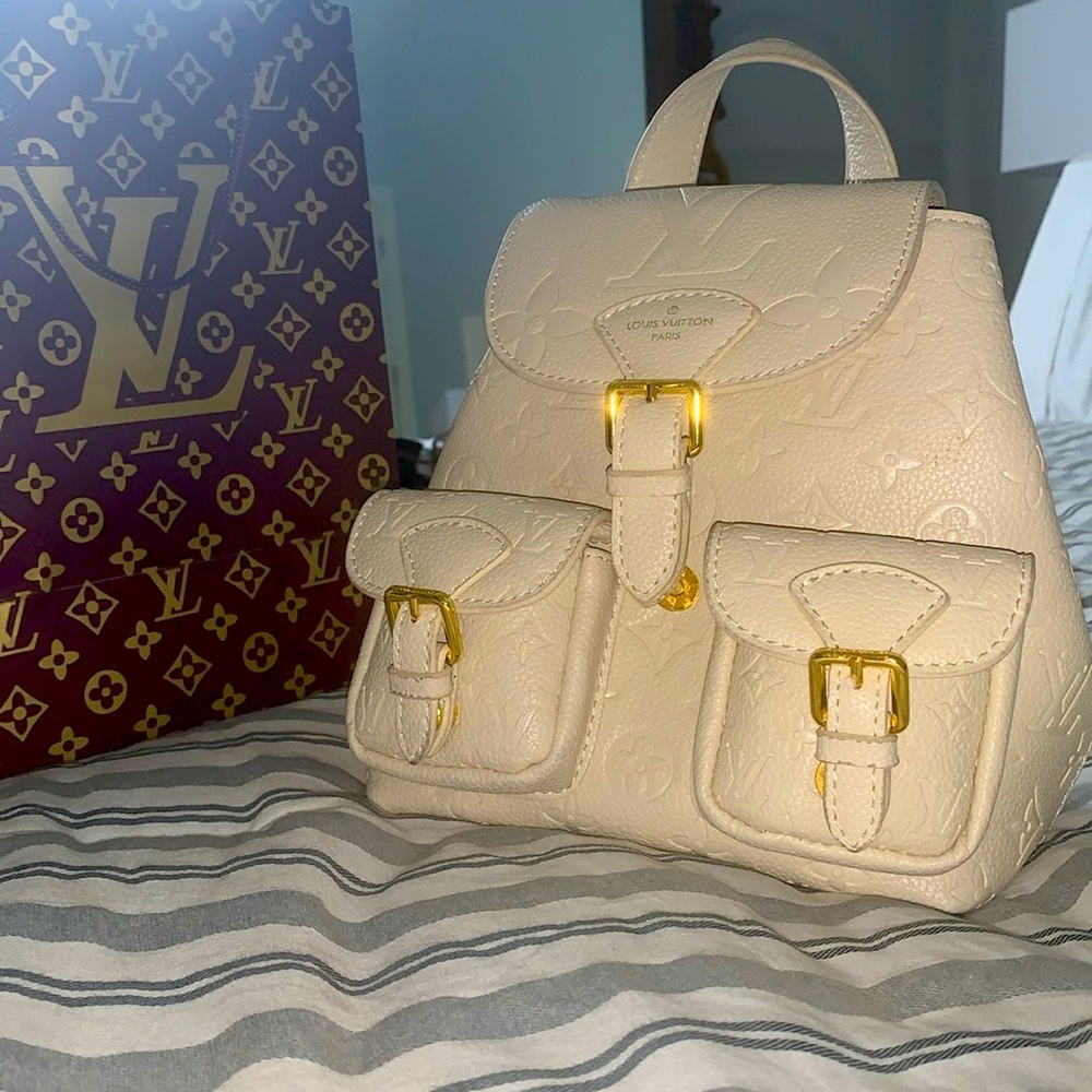 Louis Vuitton Backup Backpack - Picture 3 of 6